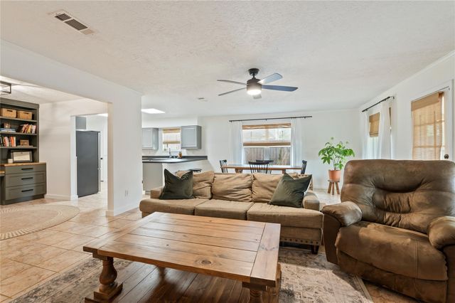 306 Morningside Drive, League City, TX 77573