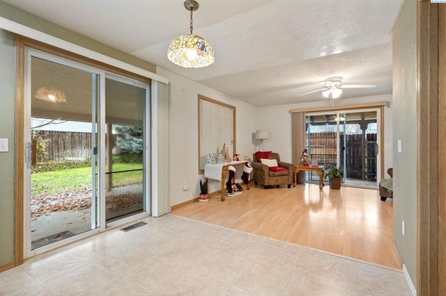 216 W 50th, Kennewick, WA 99337
