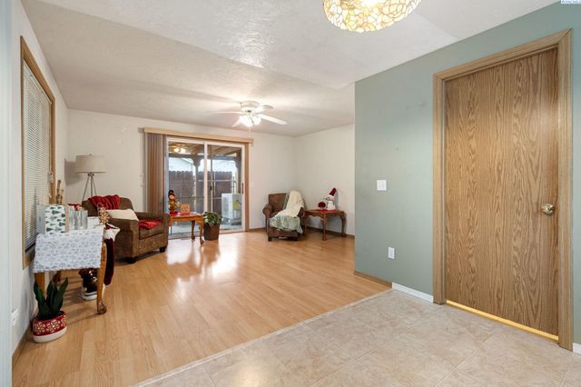 216 W 50th, Kennewick, WA 99337