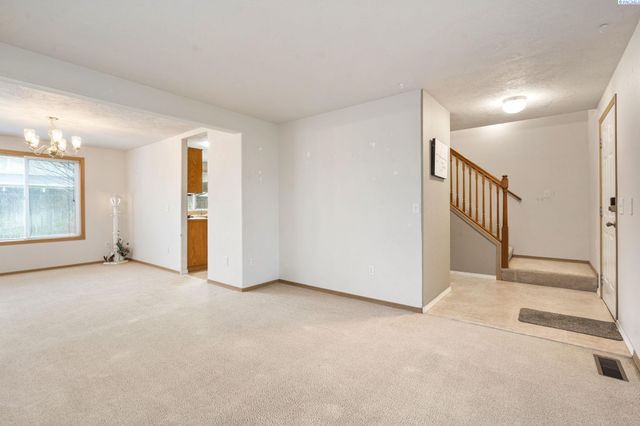 216 W 50th, Kennewick, WA 99337