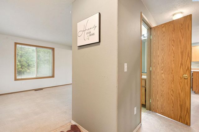 216 W 50th, Kennewick, WA 99337