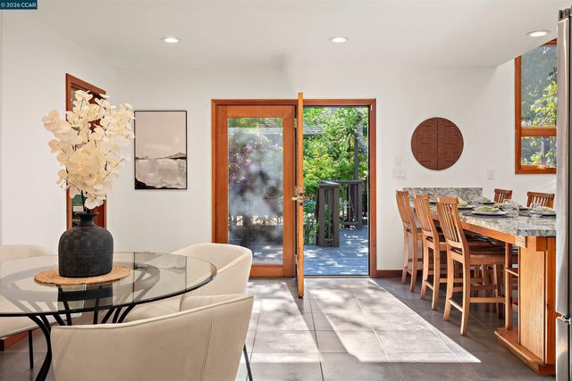 1301 Dewing Ln, Walnut Creek, CA 94595