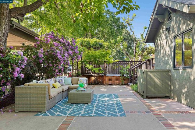 1301 Dewing Ln, Walnut Creek, CA 94595
