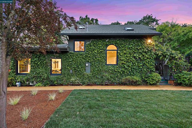 1301 Dewing Ln, Walnut Creek, CA 94595