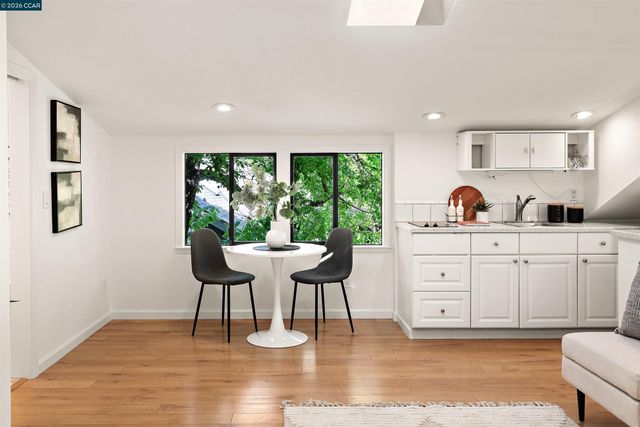 1301 Dewing Ln, Walnut Creek, CA 94595