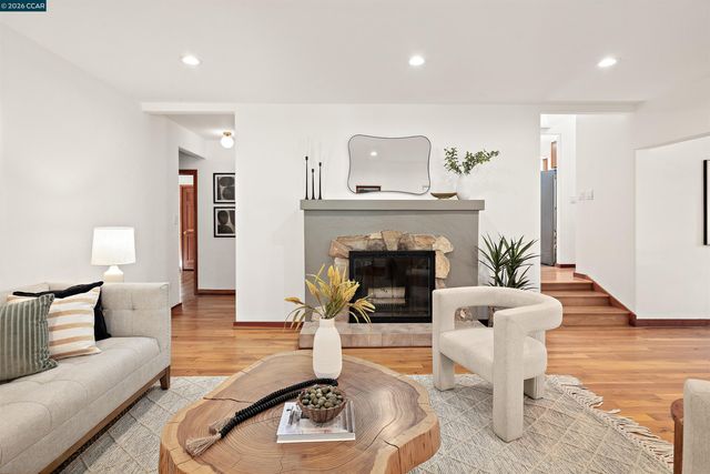 1301 Dewing Ln, Walnut Creek, CA 94595