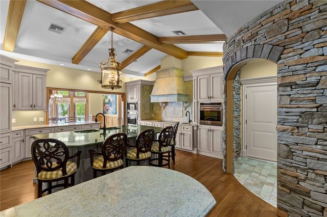 5 Decatur Avenue, Jamestown, RI 02835