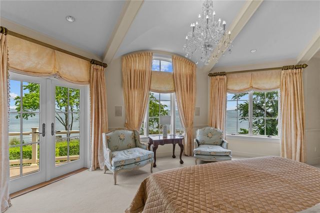 5 Decatur Avenue, Jamestown, RI 02835
