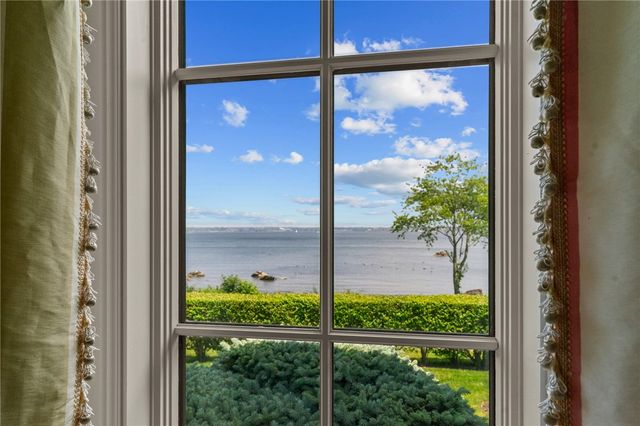 5 Decatur Avenue, Jamestown, RI 02835