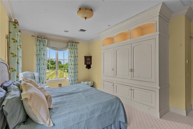 5 Decatur Avenue, Jamestown, RI 02835