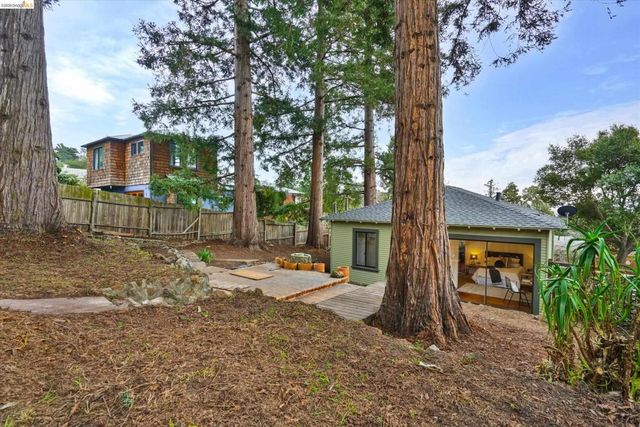 7603 7603 Terrace Dr, El Cerrito, CA 94530