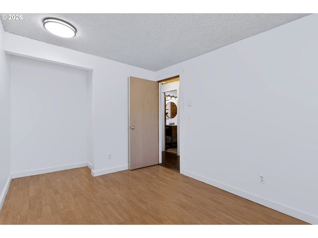 610 Se ELM St, Dundee, OR 97115