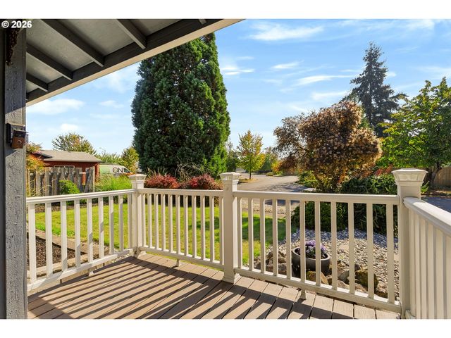 610 Se ELM St, Dundee, OR 97115