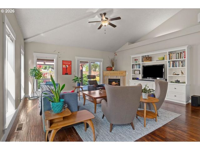3915 TAYSIDE St, Salem, OR 97302