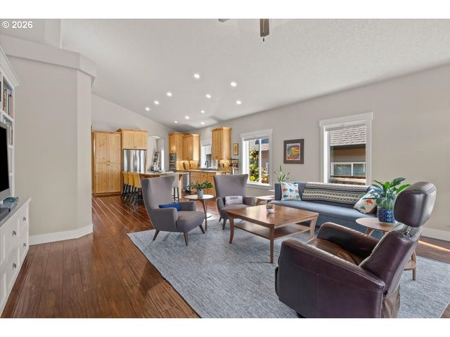 3915 TAYSIDE St, Salem, OR 97302