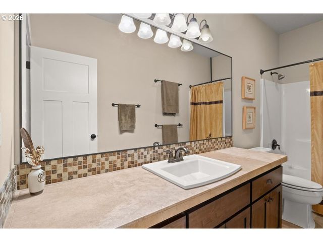 3915 TAYSIDE St, Salem, OR 97302