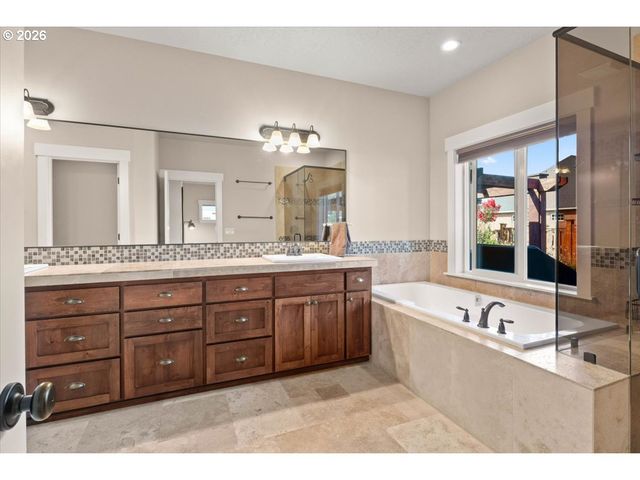 3915 TAYSIDE St, Salem, OR 97302