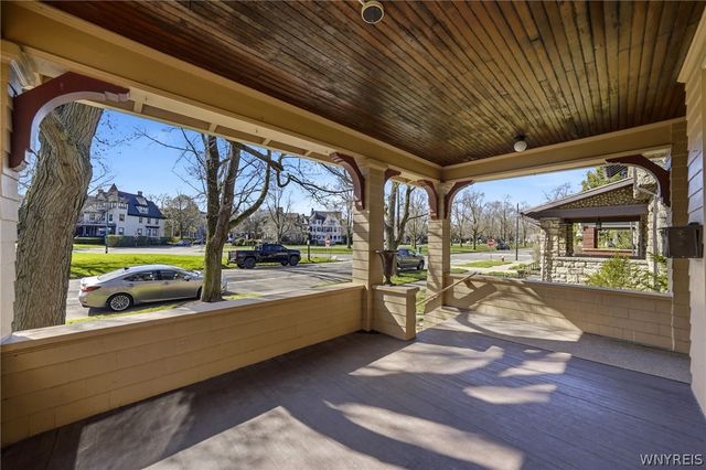 82 Bidwell Parkway, Buffalo, NY 14222