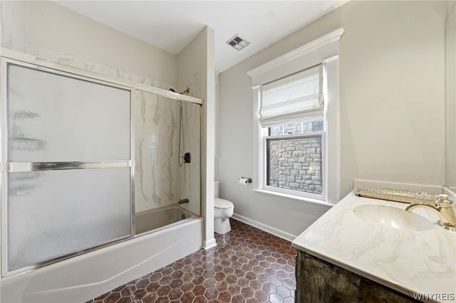 82 Bidwell Parkway, Buffalo, NY 14222