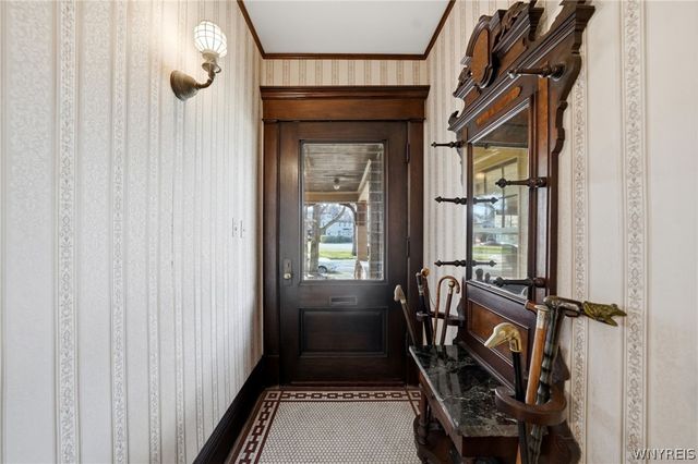 82 Bidwell Parkway, Buffalo, NY 14222