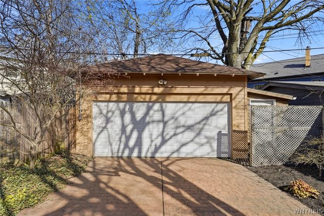82 Bidwell Parkway, Buffalo, NY 14222