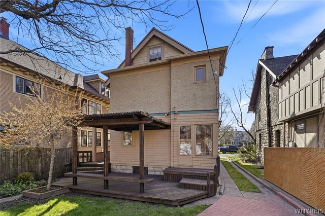 82 Bidwell Parkway, Buffalo, NY 14222