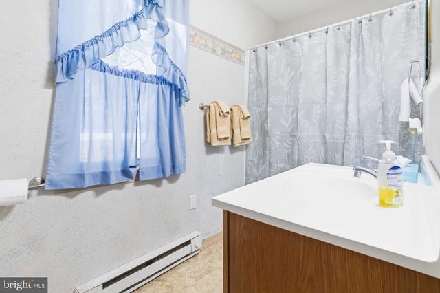 3220 SUSQUEHANNA TRL, Duncannon, PA 17020