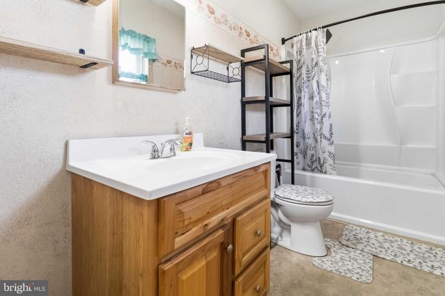 3220 SUSQUEHANNA TRL, Duncannon, PA 17020