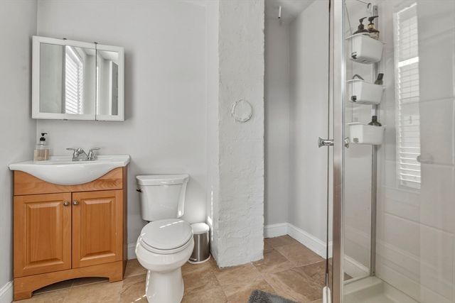 173 Greenmont Ave, Dracut, MA 01826