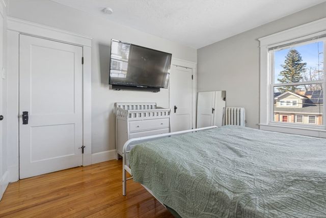 173 Greenmont Ave, Dracut, MA 01826