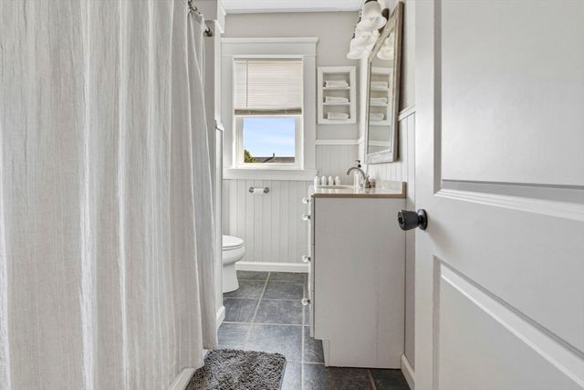 173 Greenmont Ave, Dracut, MA 01826