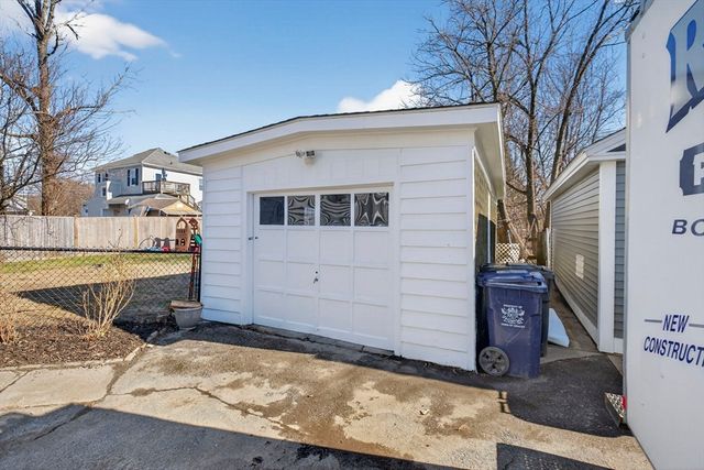 173 Greenmont Ave, Dracut, MA 01826