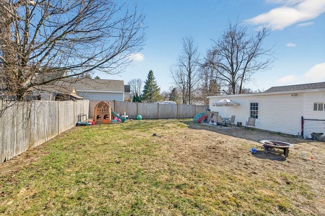 173 Greenmont Ave, Dracut, MA 01826