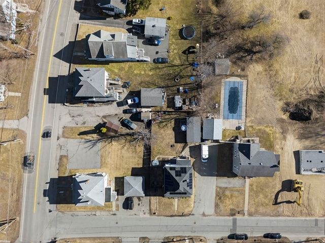 173 Greenmont Ave, Dracut, MA 01826