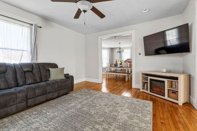 173 Greenmont Ave, Dracut, MA 01826