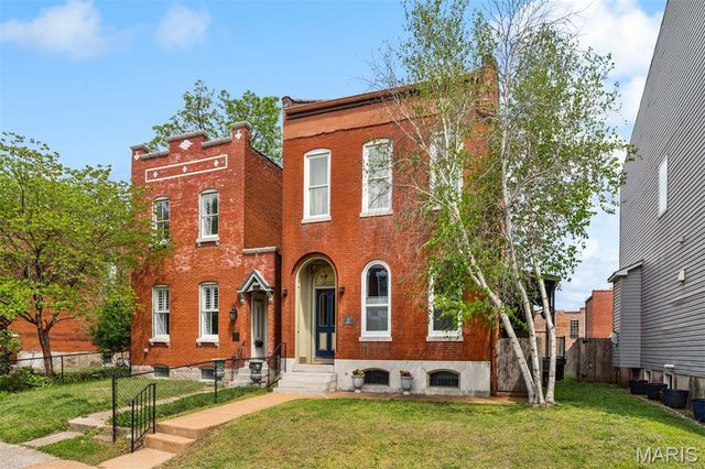 2011 Victor Street, St Louis, MO 63104