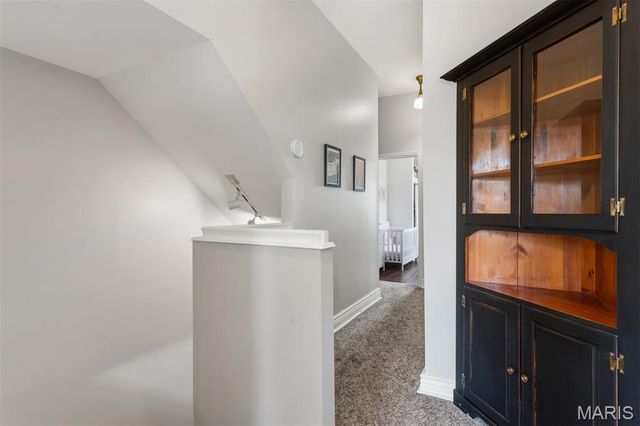2011 Victor Street, St Louis, MO 63104