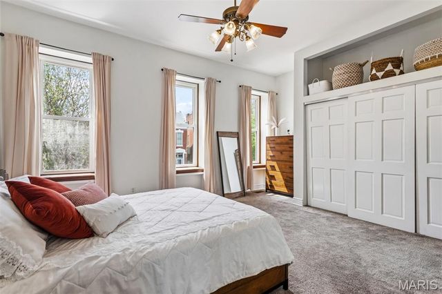 2011 Victor Street, St Louis, MO 63104