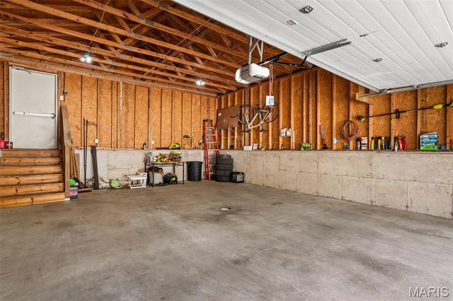 2011 Victor Street, St Louis, MO 63104