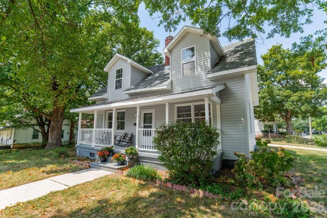 1002 W 2nd Avenue, Gastonia, NC 28052