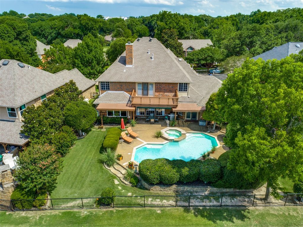 2712 Brookside Lane, Mckinney, TX 75072