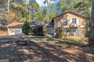 8528 POND RIDGE, Riverdale, GA 30296