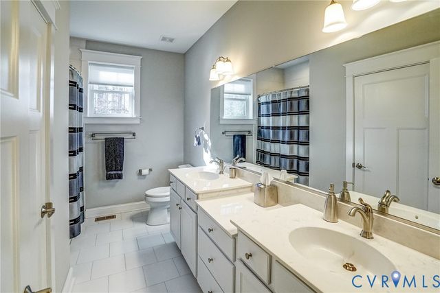 1706 Bridgewater Ct, Goochland, VA 23102