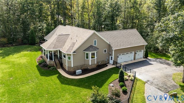 1706 Bridgewater Ct, Goochland, VA 23102