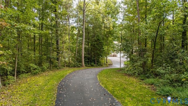 1706 Bridgewater Ct, Goochland, VA 23102