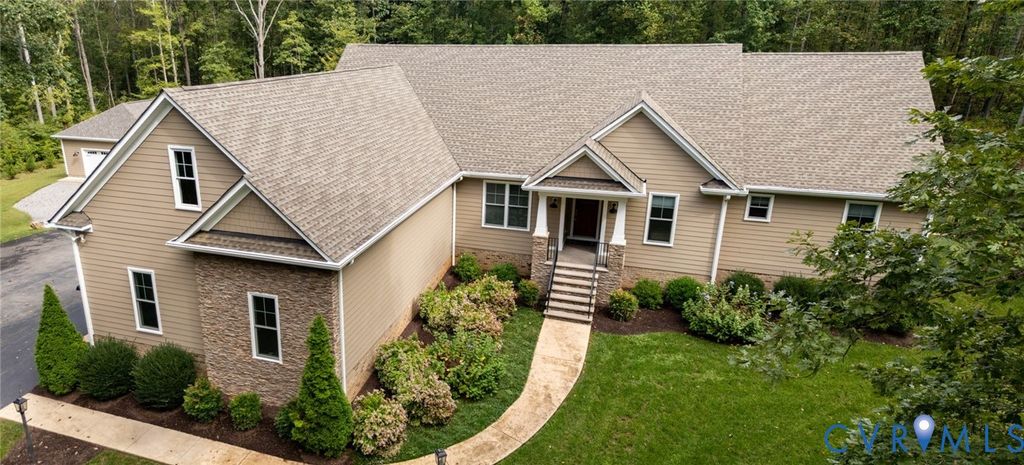 1706 Bridgewater Ct, Goochland, VA 23102