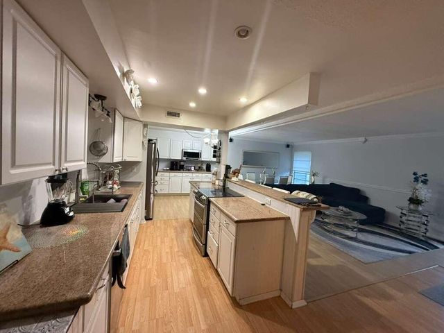 7024 NW 63rd Street, Tamarac, FL 33321