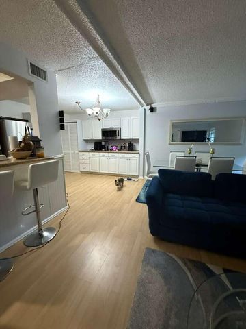 7024 NW 63rd Street, Tamarac, FL 33321