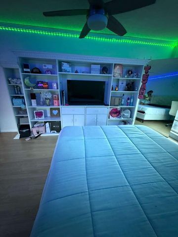 7024 NW 63rd Street, Tamarac, FL 33321