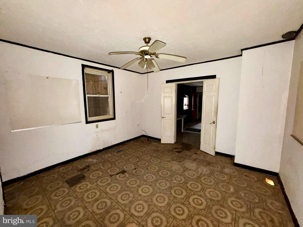 Image 13 of property listing at 2512 DULANY ST, Baltimore, MD 21223